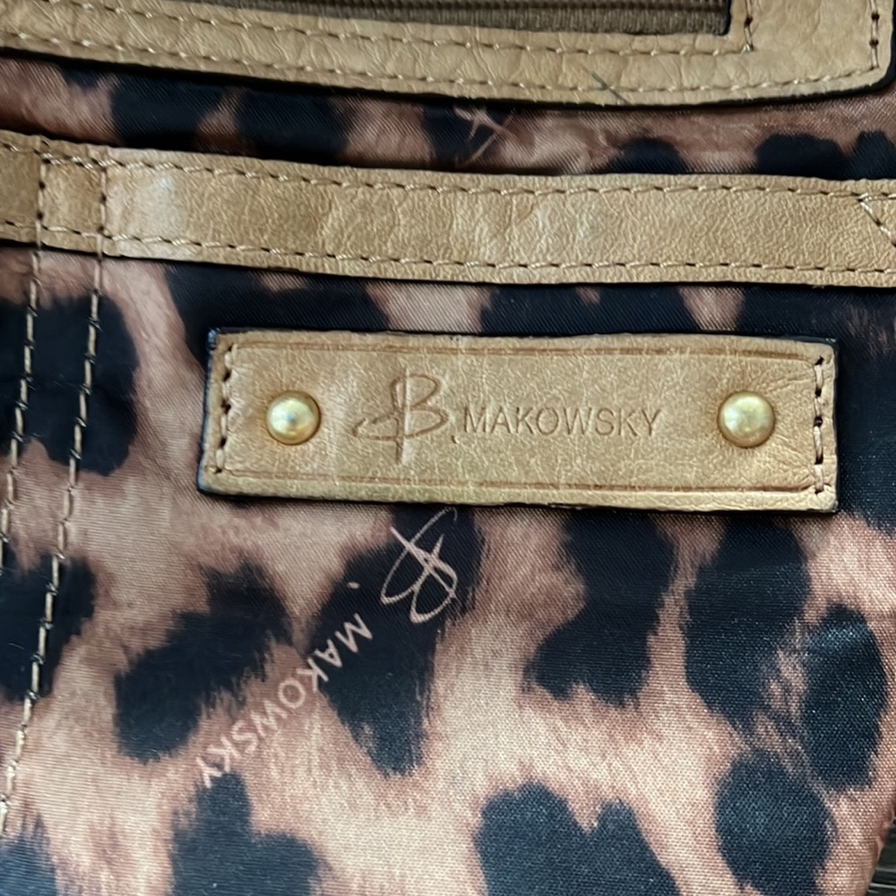 B. Makowksy Crossbody Handbag - Picture 7 of 9